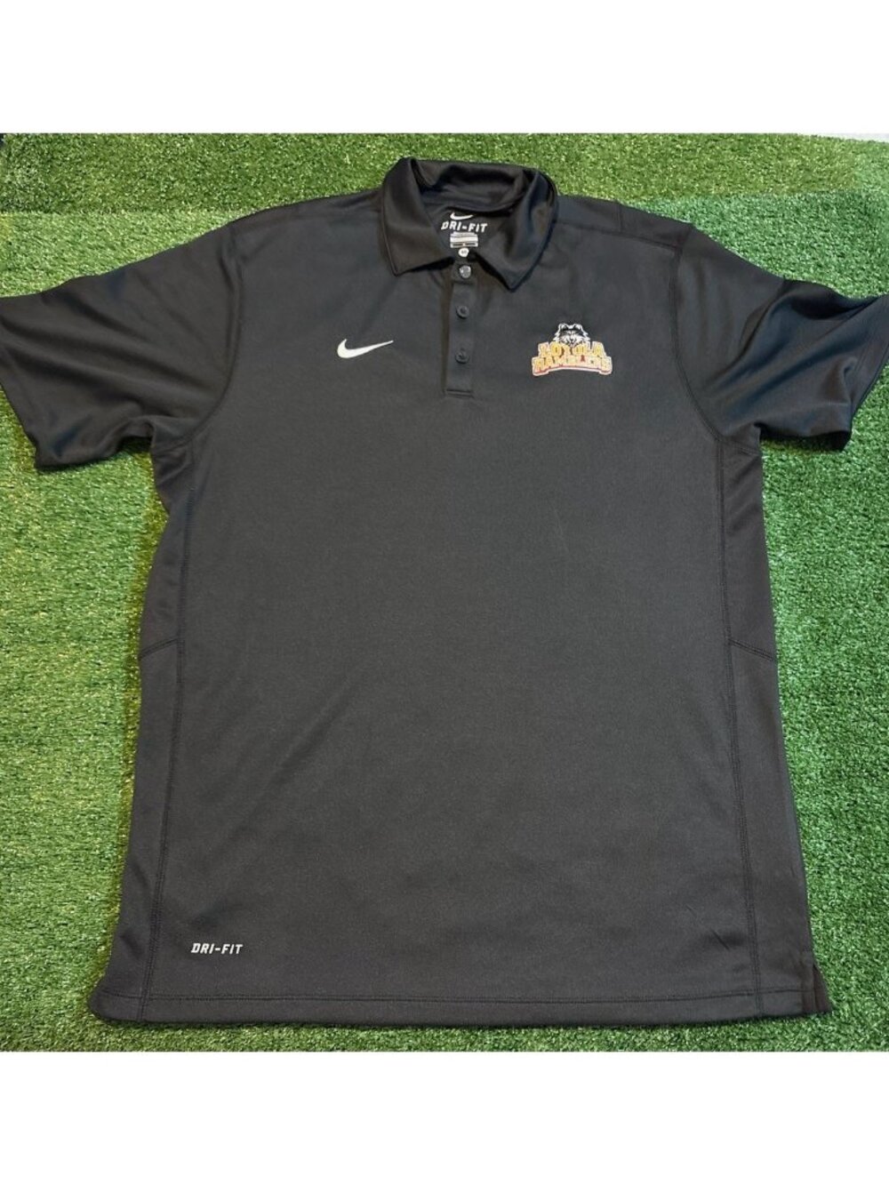 Loyola Chicago Ramblers polo mens medium nike basketball lighweight breathable